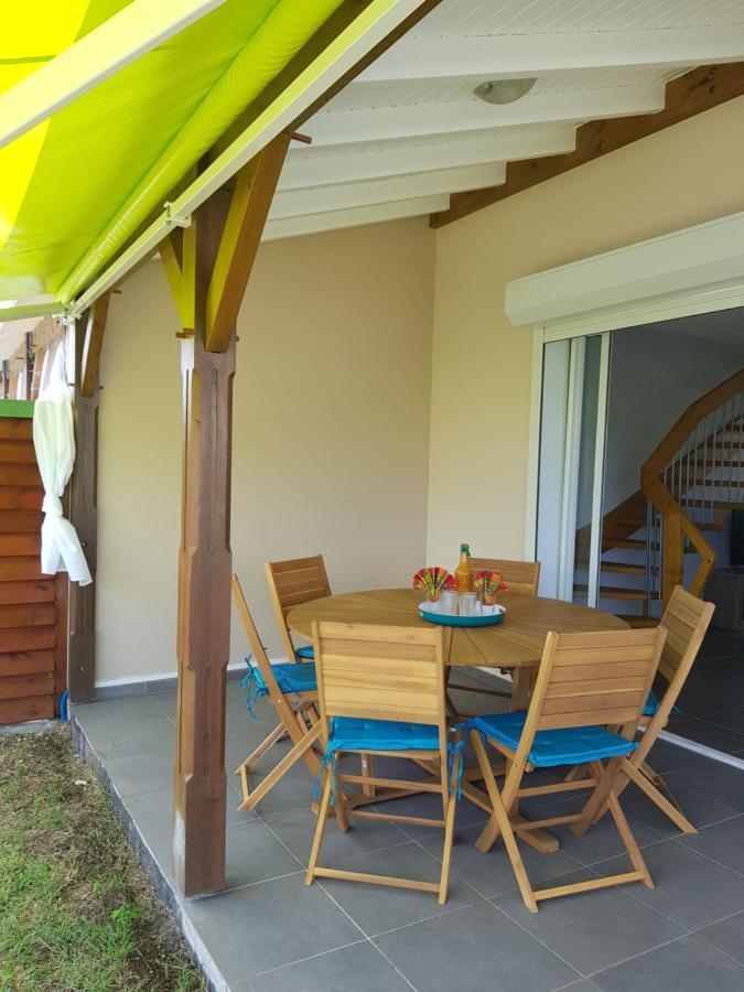 Villa Lovado Avec Jacuzzi Saint-Francois  Esterno foto