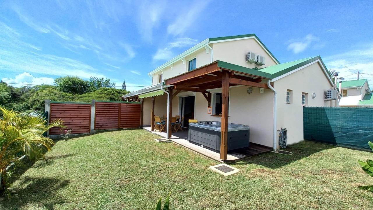 Villa Lovado Avec Jacuzzi Saint-Francois  Esterno foto
