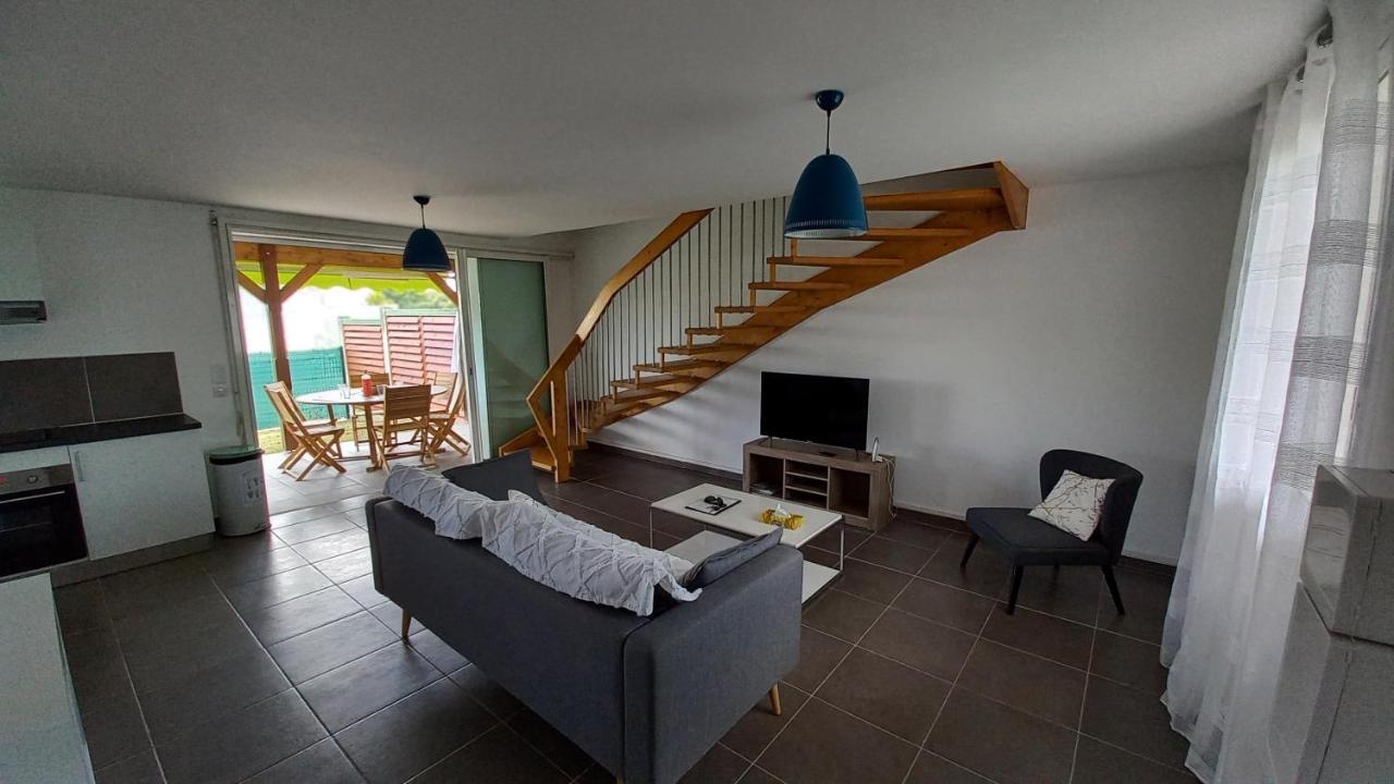 Villa Lovado Avec Jacuzzi Saint-Francois  Esterno foto